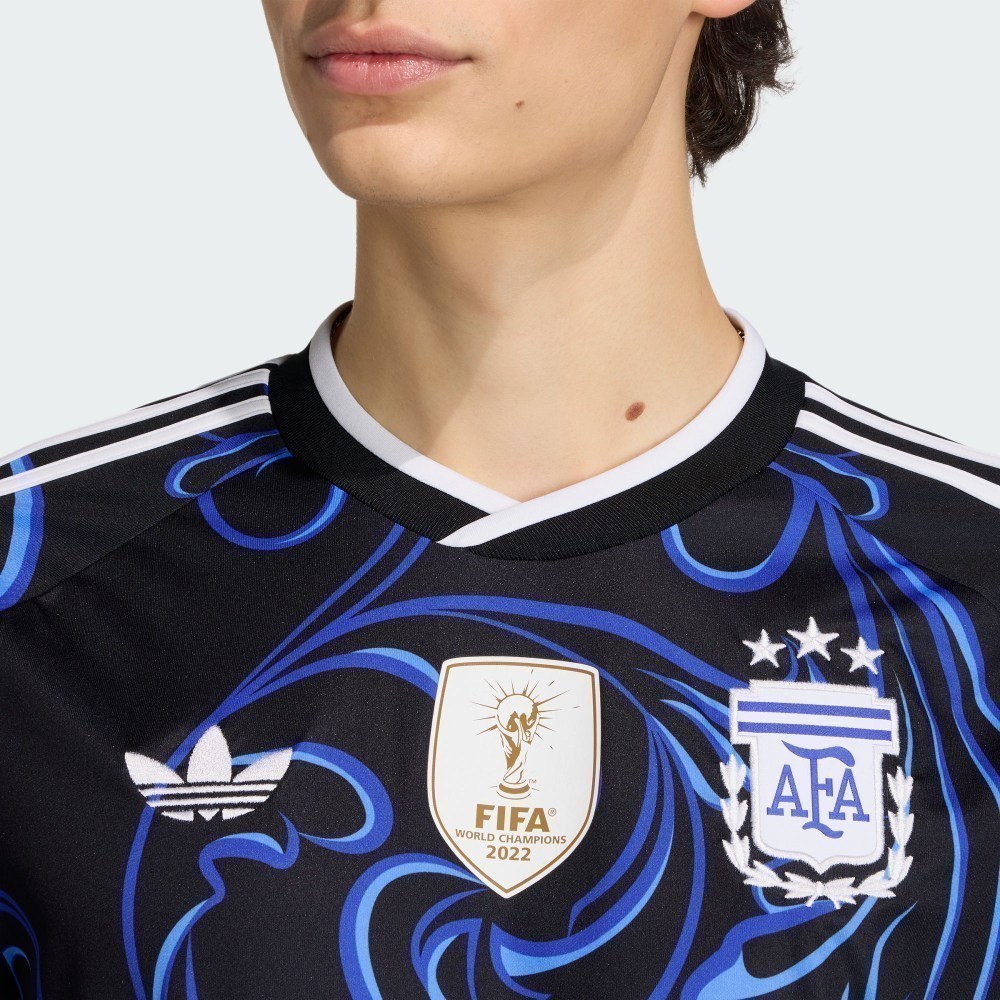 adidas 阿根廷客場球衣 JM8395 評價：2 千元值不值得買？版型、材質、穿搭一次看 (7/13)