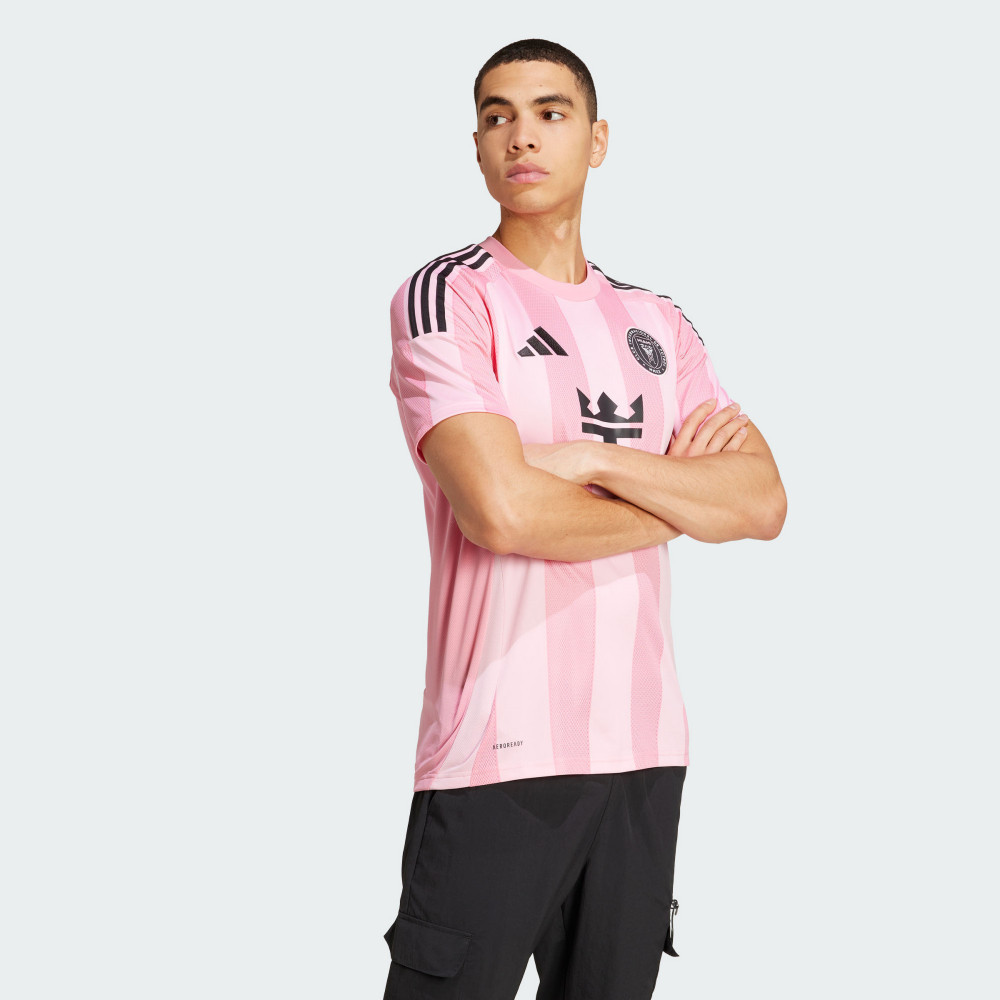 adidas INTER MIAMI CF 25/26 MESSI 主場球衣評價：梅西迷值不值得買這件粉紅戰袍？ (4/8)