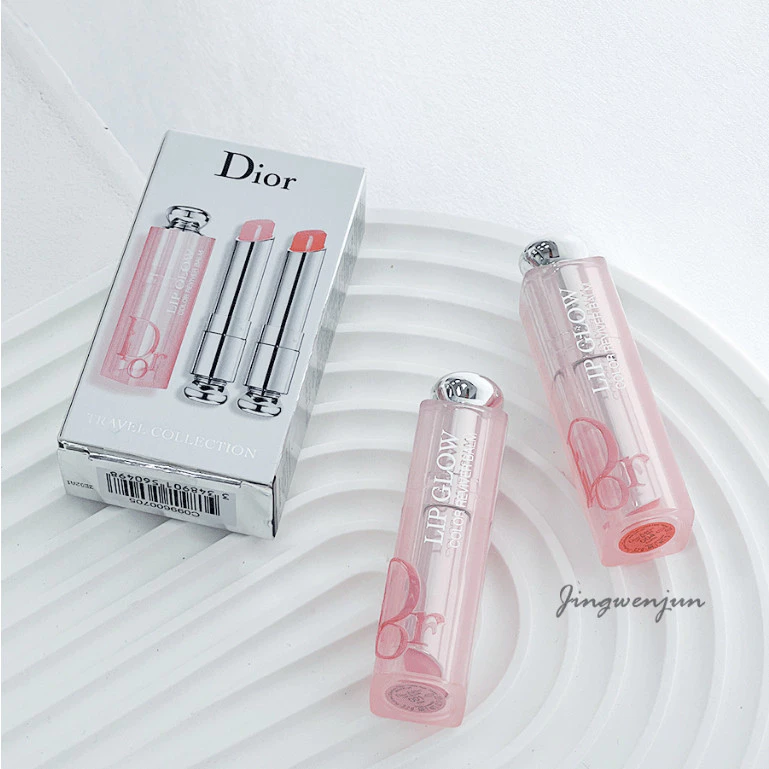 【2026唇部保養】人手一支的國民潤唇膏！Dior 癮誘粉漾潤唇膏：偽素顏的終極神隊友