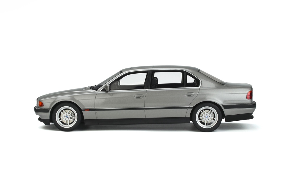 模例】Otto 1/18 BMW E38 750 IL (OT952) | 蝦皮購物