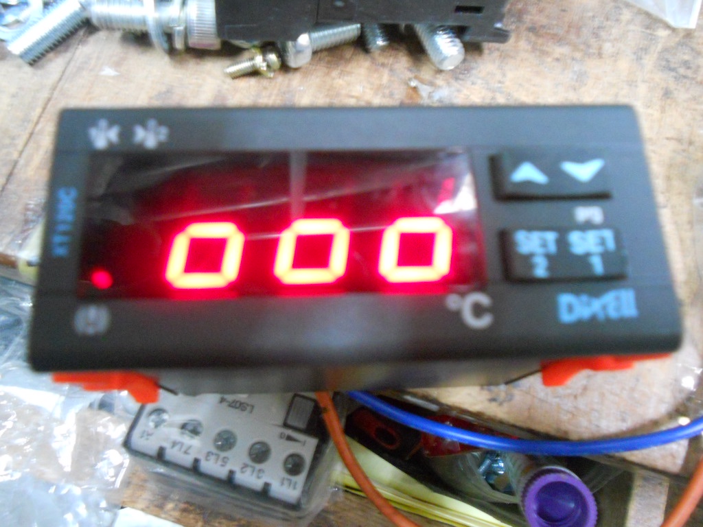 DIXELL 溫控器 XT120C XT120C-0C0P0- T1FCBD100 12V (D1-2) | 蝦皮購物