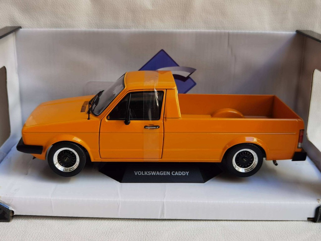 VOLKSWAGEN GOLF CADDY pick up rouge 1982 1/18 Solido S1803511 3663506037283 VW GOLF I B0CZS9BPHC