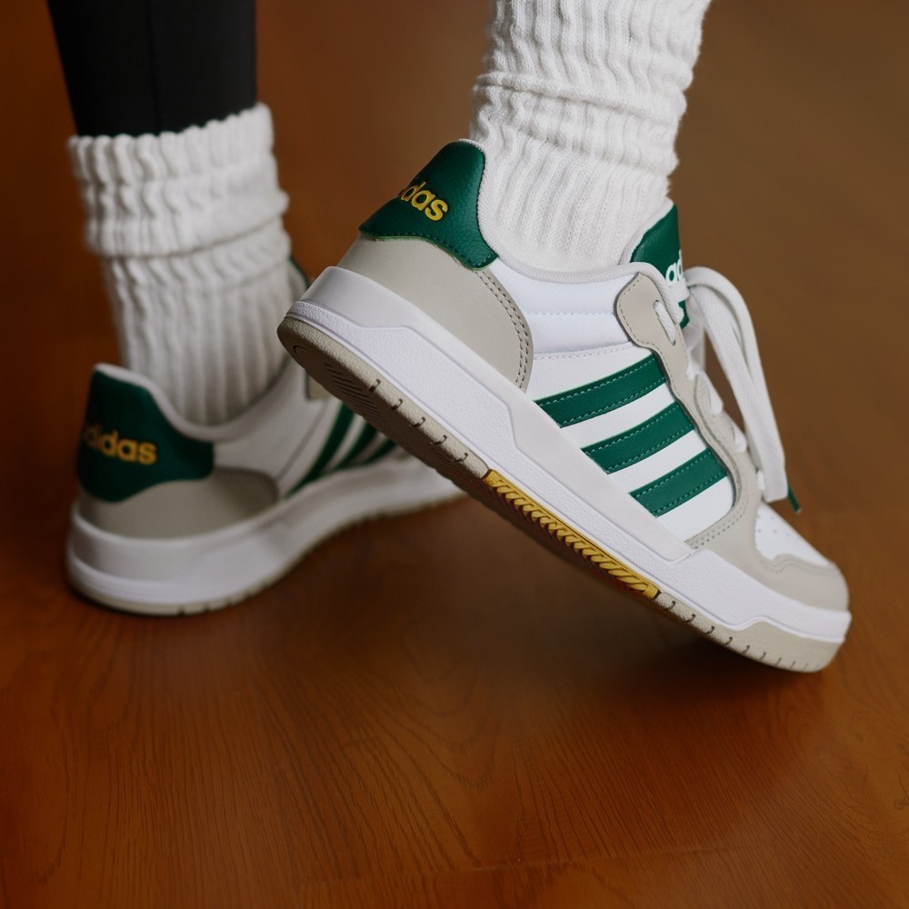 adidas ENTRAP 運動休閒鞋推薦：1290 元入手復古籃球風日常穿搭鞋 (7/11)