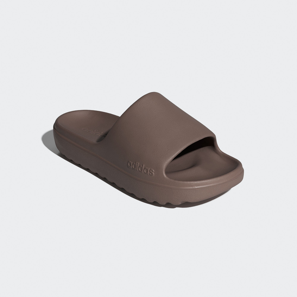 adidas ADILETTE 運動拖鞋推薦：850 元值不值得買？多款差異與尺寸挑選重點 (8/13)