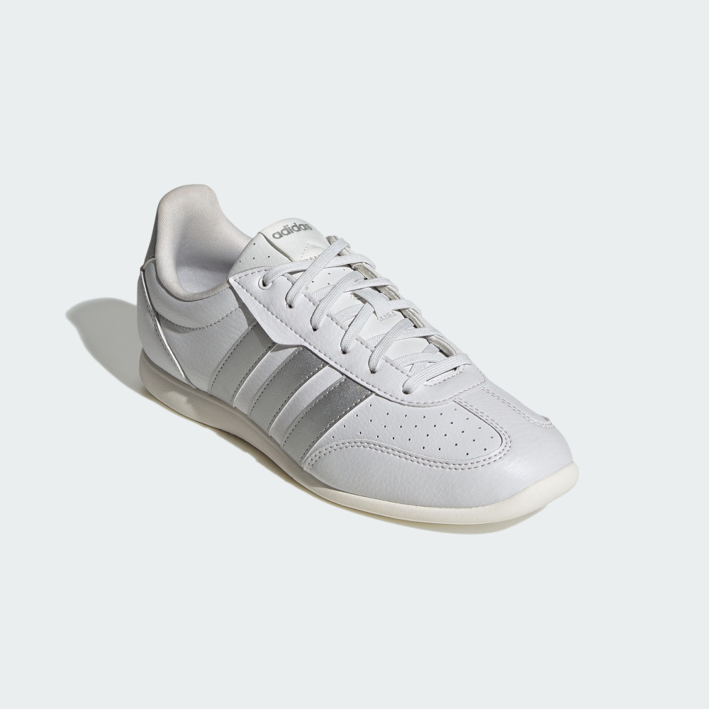 adidas BARREDA LO 女鞋評價：薄底鞋好穿嗎？尺寸、腳感與穿搭重點一次看 (2/13)