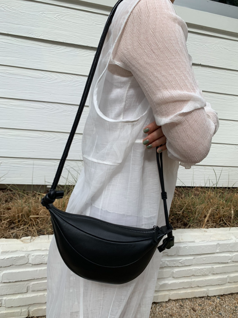 GU🇰🇷 [Archivepke] Small Fling Bag （2色） 小羊皮皮包韓國包