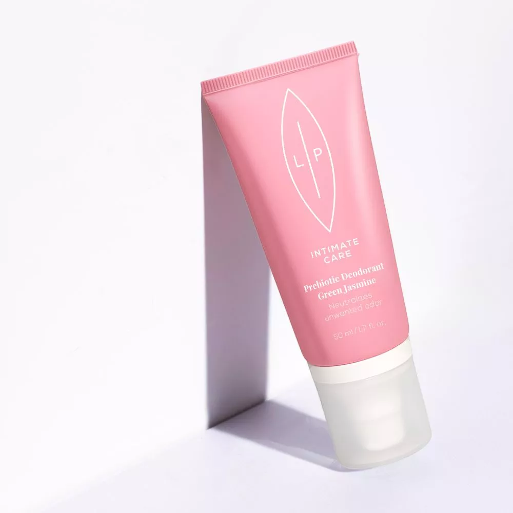 私密處的「香氛精華水」！LIP Intimate Care 茉莉益生元噴霧：養出好菌屏障，告別悶熱異味