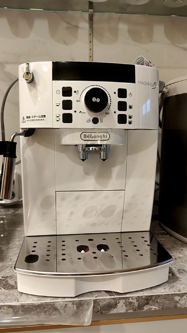 日本牌含稅直送】迪朗奇DeLonghi ECAM22112 咖啡機Magnifica S 含稅