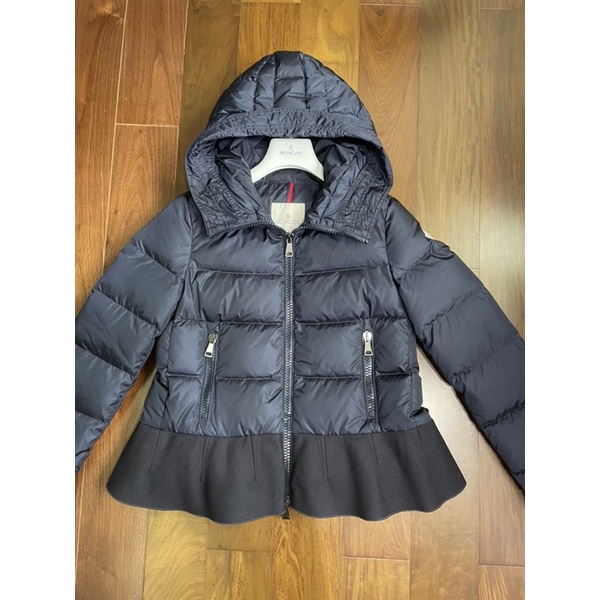 MONCLER nesea 1-