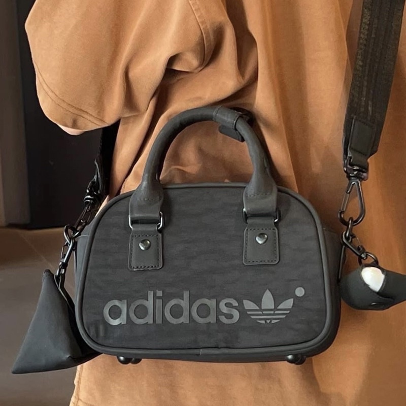 Adidas mini cheap bowling bag