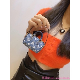 Shop Louis Vuitton Micro speedy denim bag charm (M00546) by