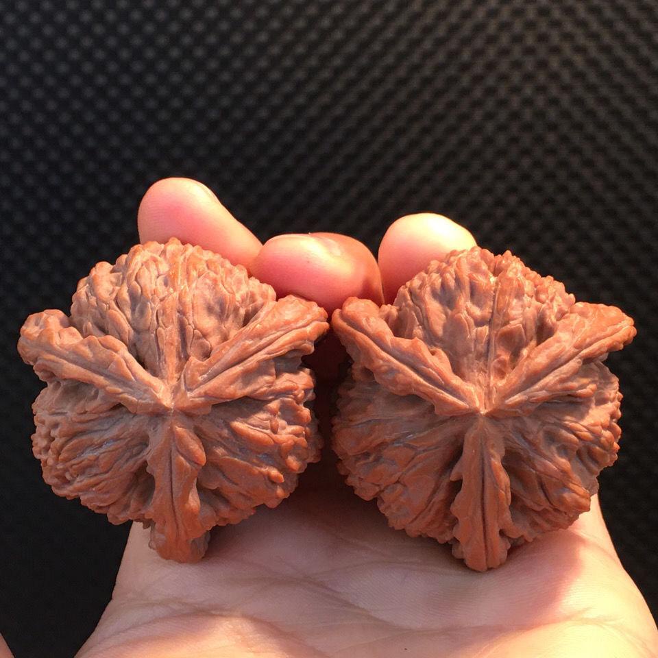 🔥臺灣爆款熱賣🔥文玩正奔三稜核桃盤玩核桃大官帽異型大奔馳核桃文玩手