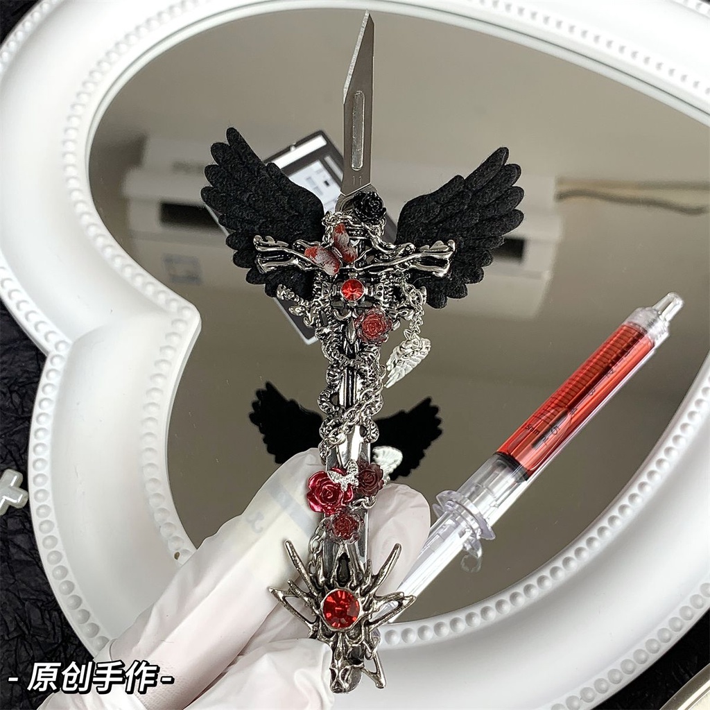 【台灣熱賣】原創手作美工刀 拍攝美工刀 哥特風美工刀 美化手工刀 噬魂獸 闇黑開箱刻刀 開箱拍攝美工刀 | 蝦皮購物