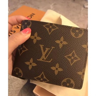 Shop Louis Vuitton Multiple wallet (M60895) by treatmyself