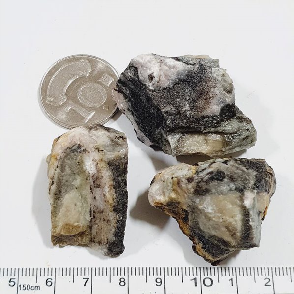 方柱石 隨機出貨1入 原礦 原石 石頭 礦石 地質 教學 標本 收藏 禮物 小礦標 岩石標本二 252 | 蝦皮購物