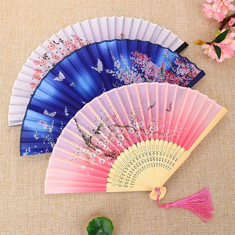 台灣現貨 古風工藝竹扇，古典跳舞蹈扇子、折疊扇子、中國風折扇 | 蝦皮購物