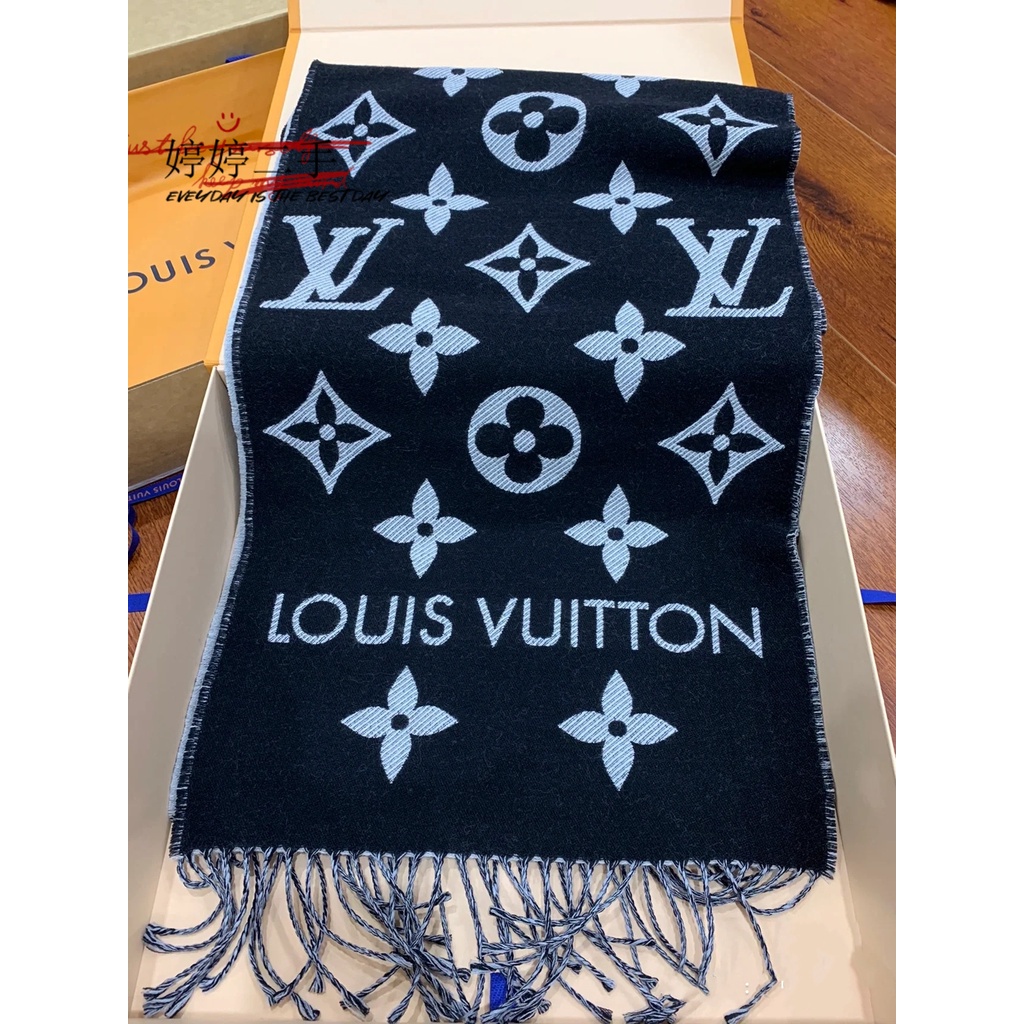Shop Louis Vuitton Cold reykjavik scarf (M74353, M74354, COLD