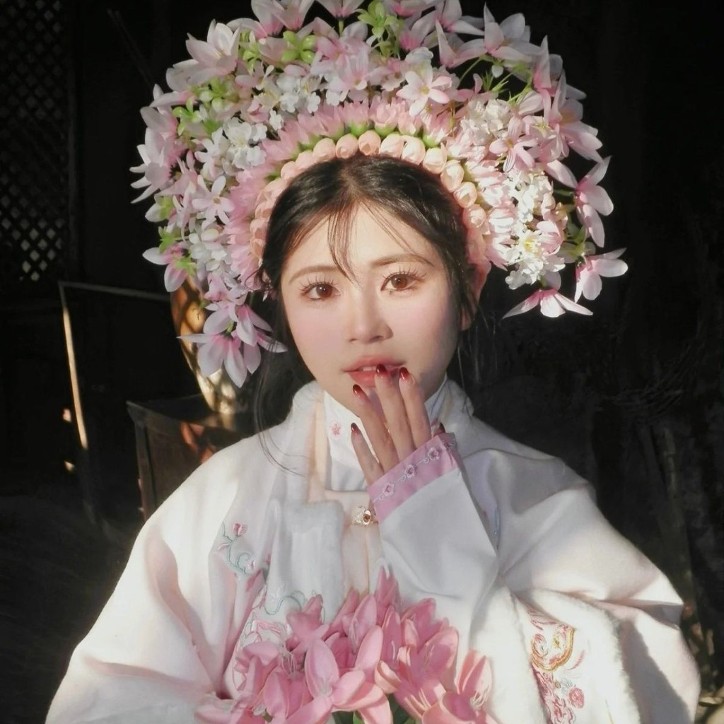 名俗特色 泉州簪花圍頭飾女漢服仿真立體絹花簪花發飾民族風寫真花朵發箍女 | 蝦皮購物