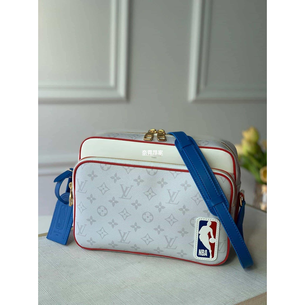 Lv discount nil messenger