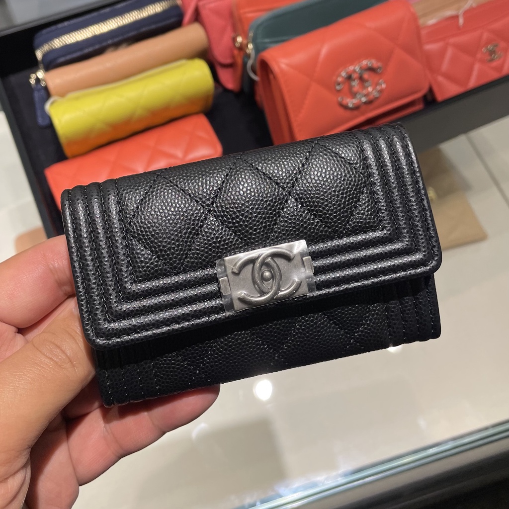 Chanel le discount boy card holder