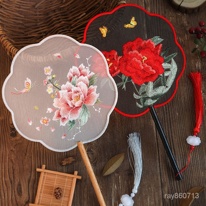古風扇子 古風扇子 雙麵繡花圓扇 秀禾扇 團扇 中式扇子 古典圓扇 舞蹈團扇 絹扇 漢服扇 古風扇 手扇 中式團扇 刺繡 | 蝦皮購物