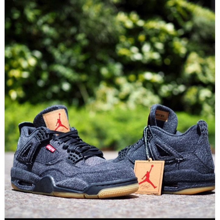 aj4 levis black