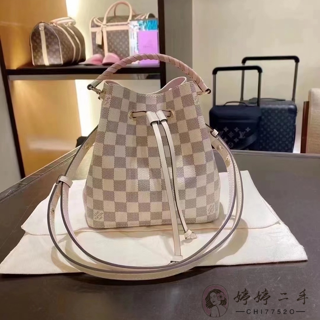 Louis Vuitton Damier Azur NeoNoe BB N45292 in 2023  Louis vuitton damier  azur, Damier azur, Chic bags