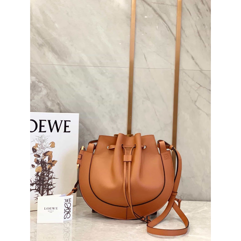 Loewe horseshoe online