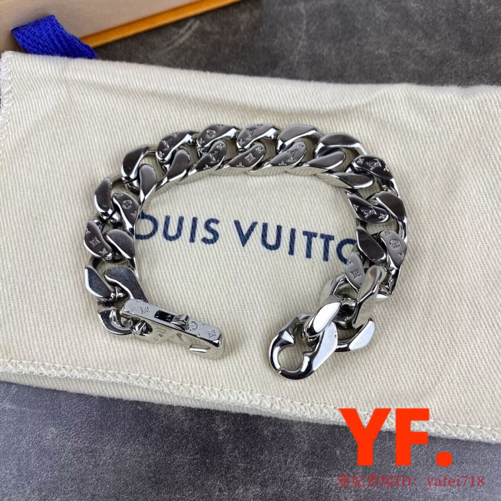 Louis Vuitton MONOGRAM Lv Chain Links Bracelet (M69988) in 2023