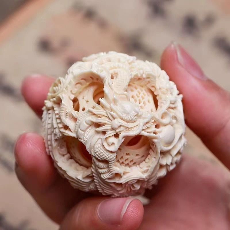 天然マンモス牙精巧な手作り鬼工球 置物 天然猛獁象牙鬼工球龍珠玲瓏球擺件古玩收藏品傢居高端擺件送禮| 蝦皮購物