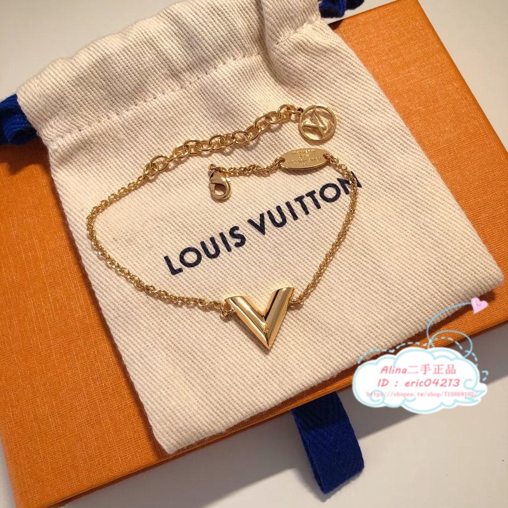 Shop Louis Vuitton Essential v supple necklace (M63197, M00857) by  Sincerity_m639
