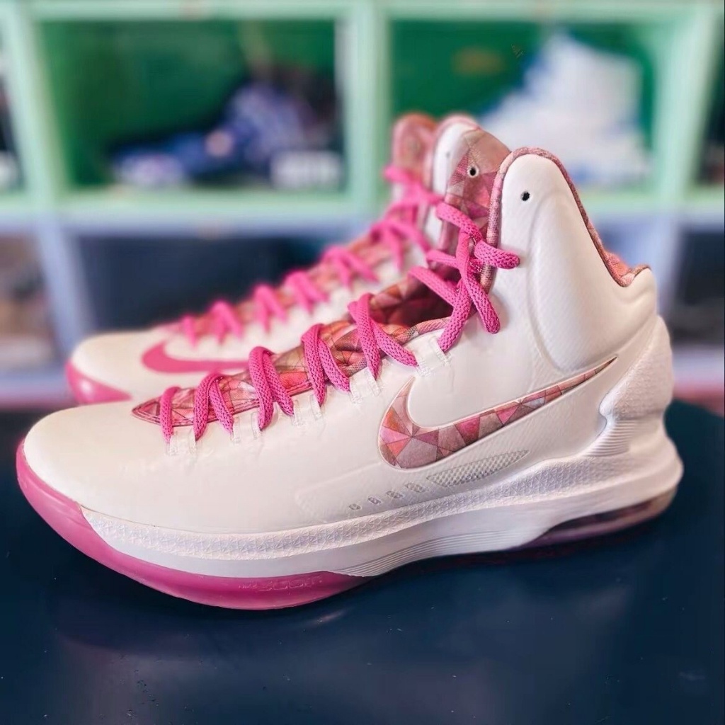 公司貨 KD 5 Aunt Pearl 白粉 乳腺癌 KD5 杜蘭特5代 耐磨防滑 男子實戰籃球鞋 598601-100 | 蝦皮購物