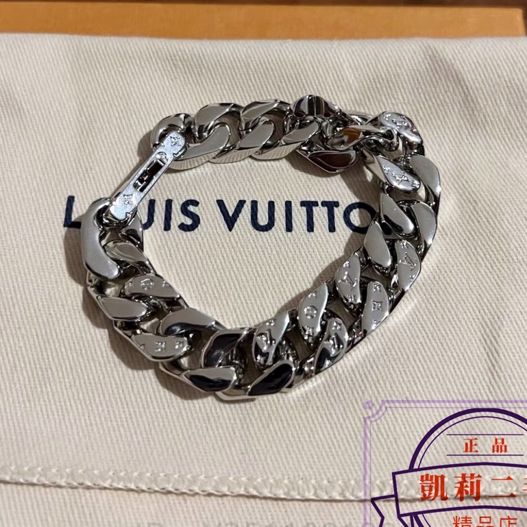 Shop Louis Vuitton MONOGRAM Lv chain links bracelet (M69989, M69988) by  JOY＋