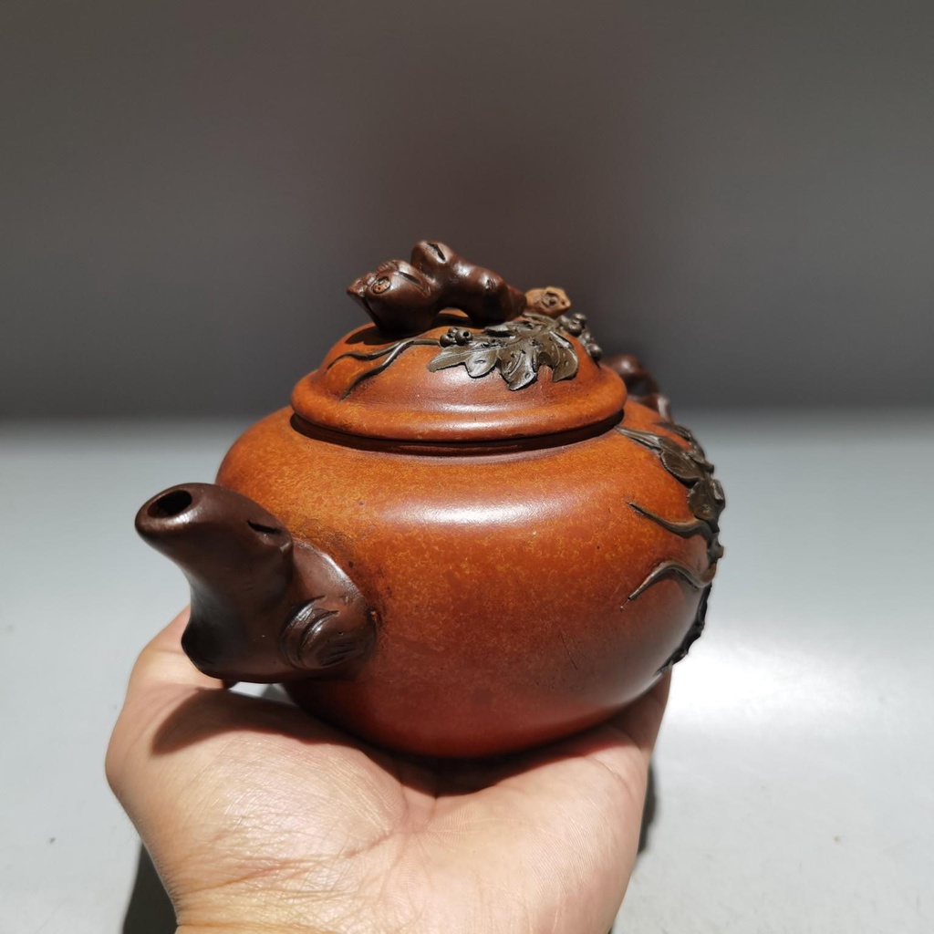 人気特価激安 宜興紫砂壺老紫砂壺松鼠葡萄壺低款蔣蓉1201201尺寸18/11cm 容量 施釉陶