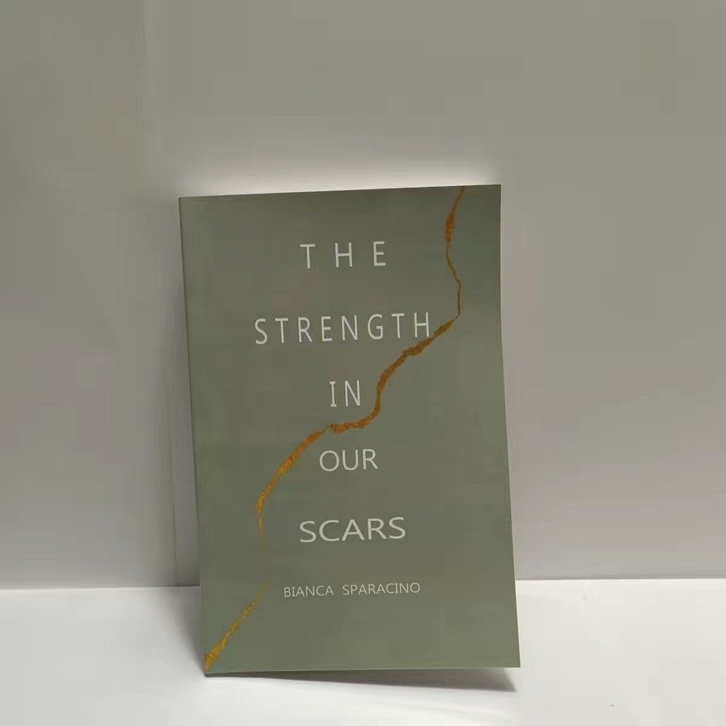 the strength in our scars-Bianca Sparacino 傷疤中蘊藏的力量 英文紙質書 | 蝦皮購物