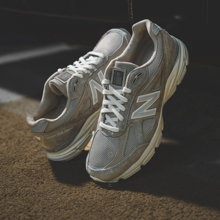 免運Kith x New Balance 990v4 Made in USA 