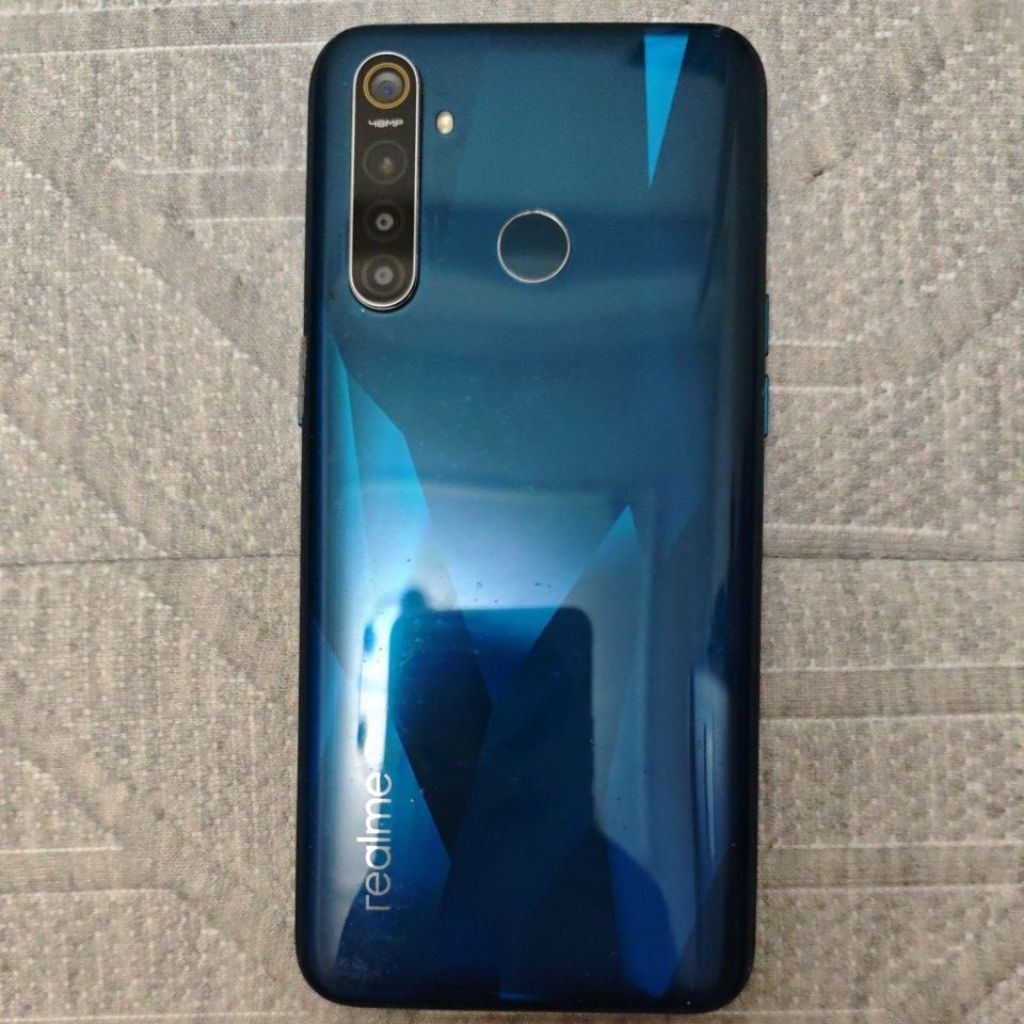 真我realme 5 pro （8+128 GB）驍龍712