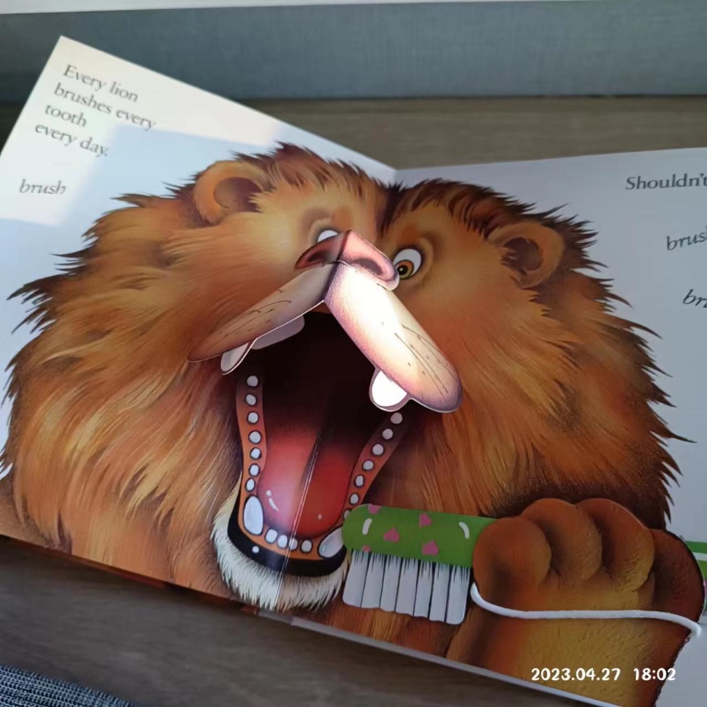 現貨🍀英文硬頁立體操作書A POP UP BOOK: Brush Your Teeth