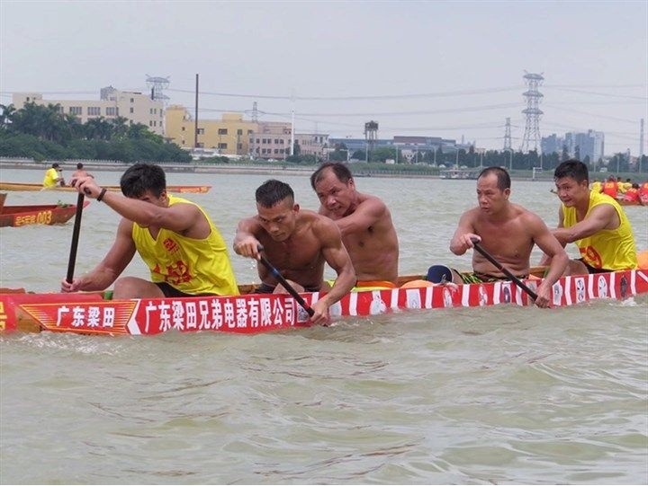 世恆競速五人龍舟槳碳縴維船槳大S熱熔伸縮槳黑色龍船槳專用槳 船槳 龍舟船槳 伸縮槳 比賽用槳 船槳 劃槳 手搖船槳木 實 | 蝦皮購物