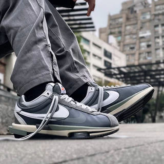 sacai Nike コラボ　半袖プルオーバー 27cm NIKE × sacai × KAWS ブレーザー LOW Blue