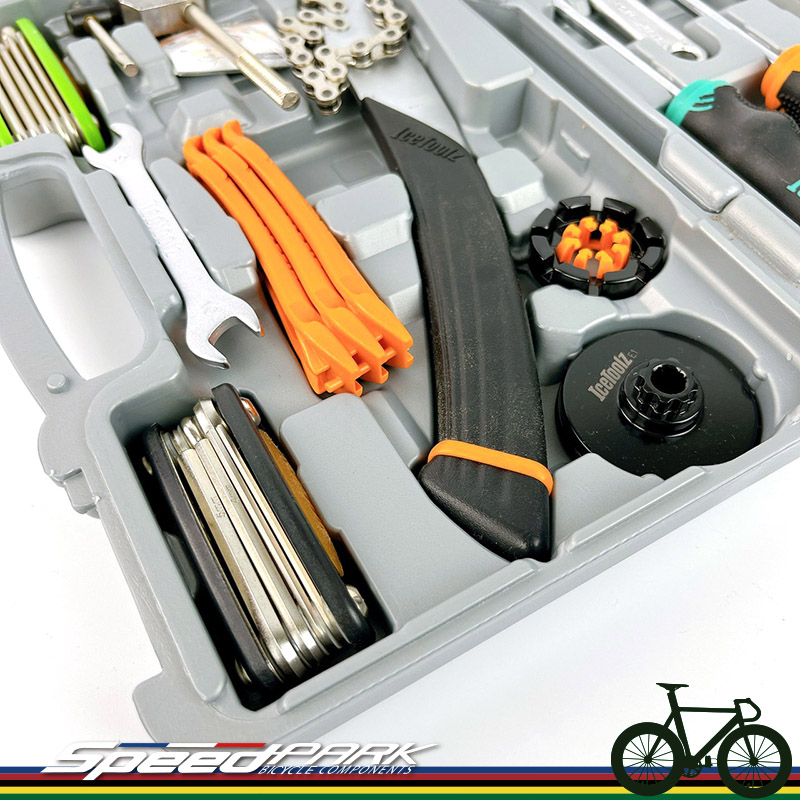 速度公園】IceToolz，Ultimate專業級工具箱82A8，15支工具40項功能附
