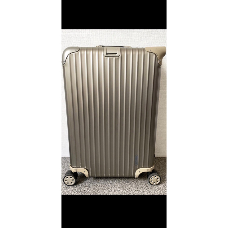 RIMOWA 限量珍藏版鈦金色行李箱，26吋，94563