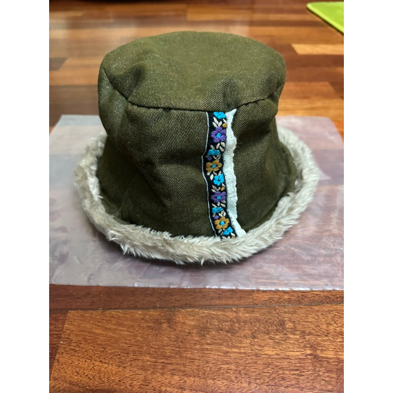 fishing hook' Bucket Hat