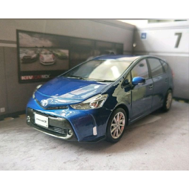 日本店頭展示用1/30 豐田TOYOTA PRIUS ALPHA a 合金模型車| 蝦皮購物