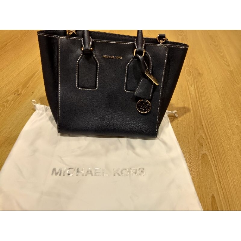 Michael kors selby sale crossgrain leather messenger