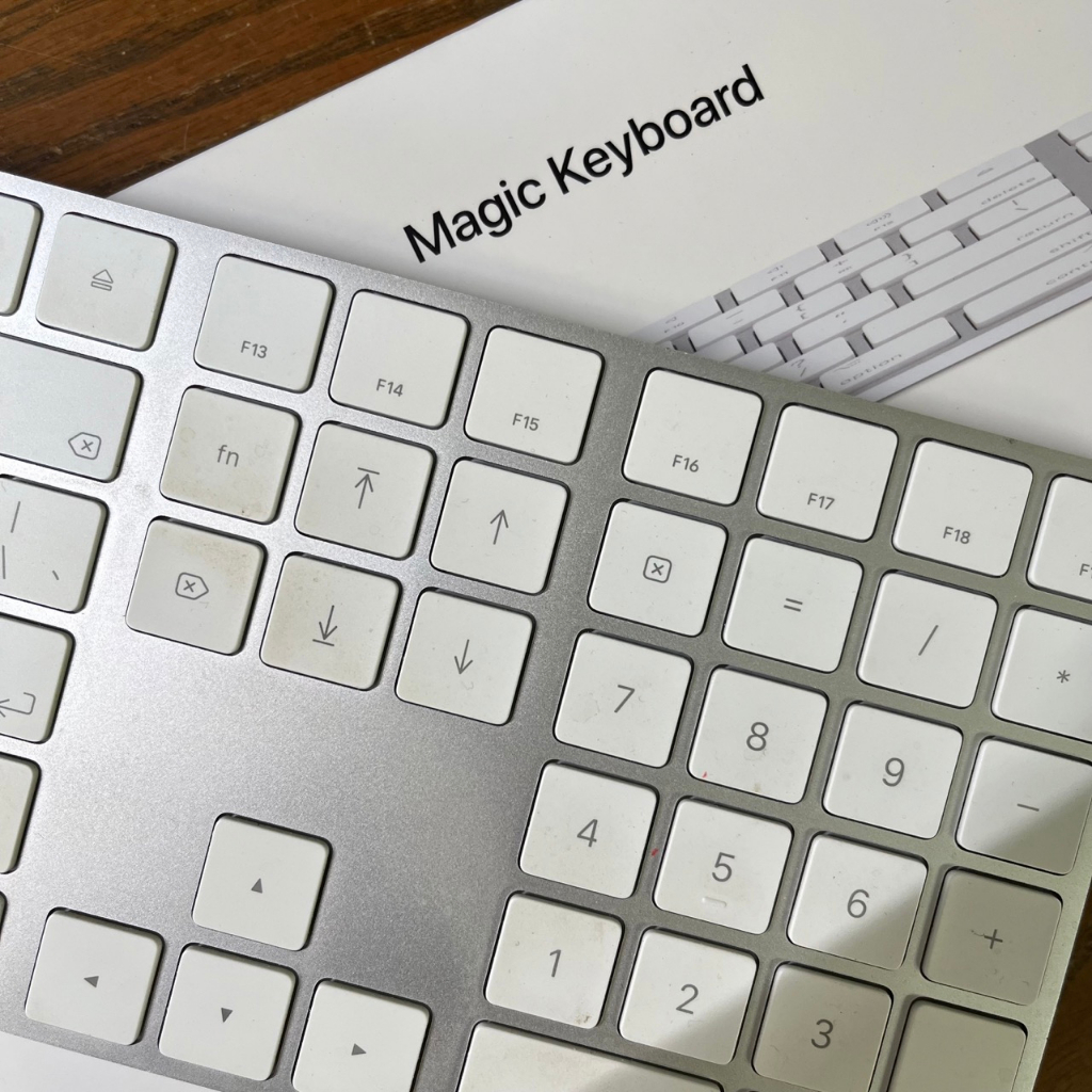 Magic Keyboard 巧控鍵盤 含數字鍵盤 繁體中文 倉頡及注音 MQ052TA 藍牙鍵盤 藍芽鍵盤 無線鍵盤 | 蝦皮購物