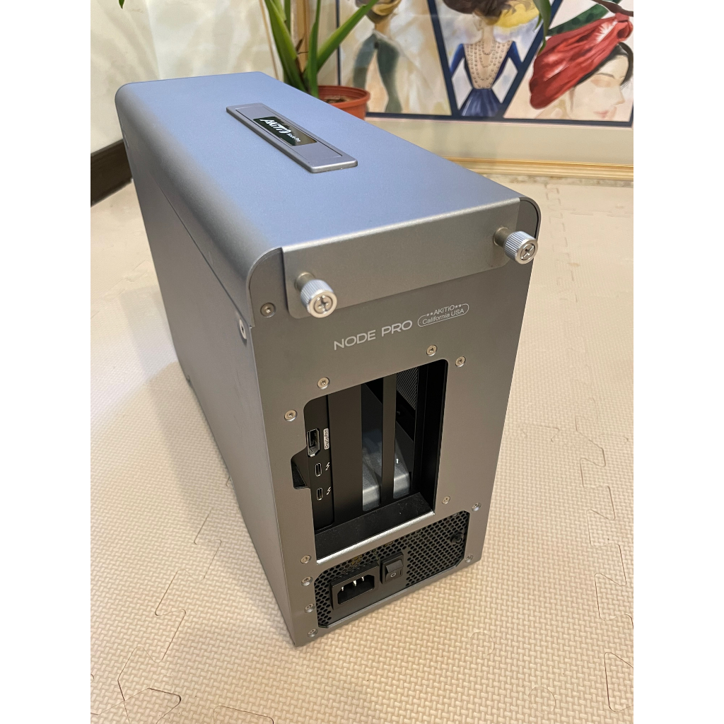 Akitio Node Pro Thunderbolt Razer Core Egpu