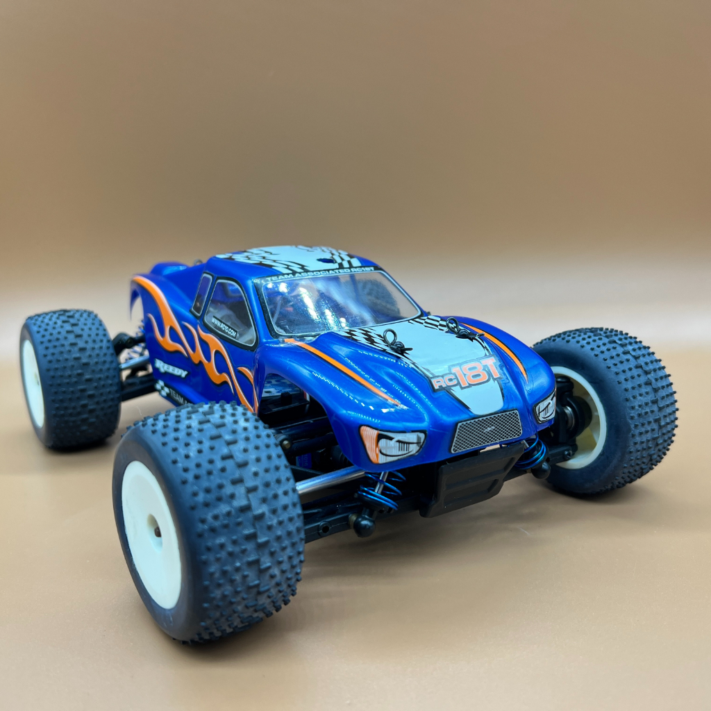 Team Associayed RC18T 1/18 競速卡車 | 蝦皮購物