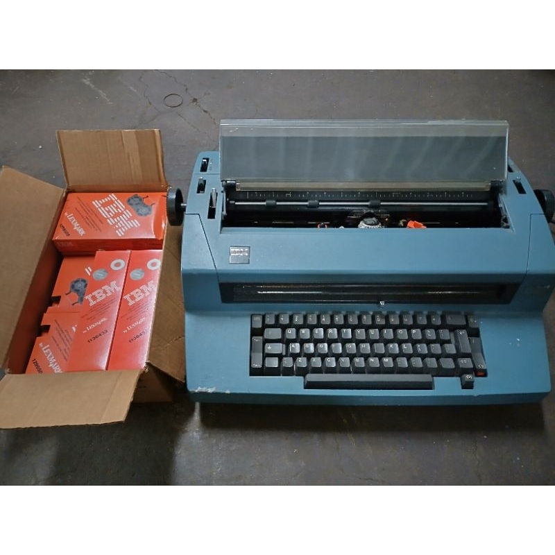//古董收藏// IBM Selectric II 機械式打字機：附色帶& 改錯帶 | 蝦皮購物