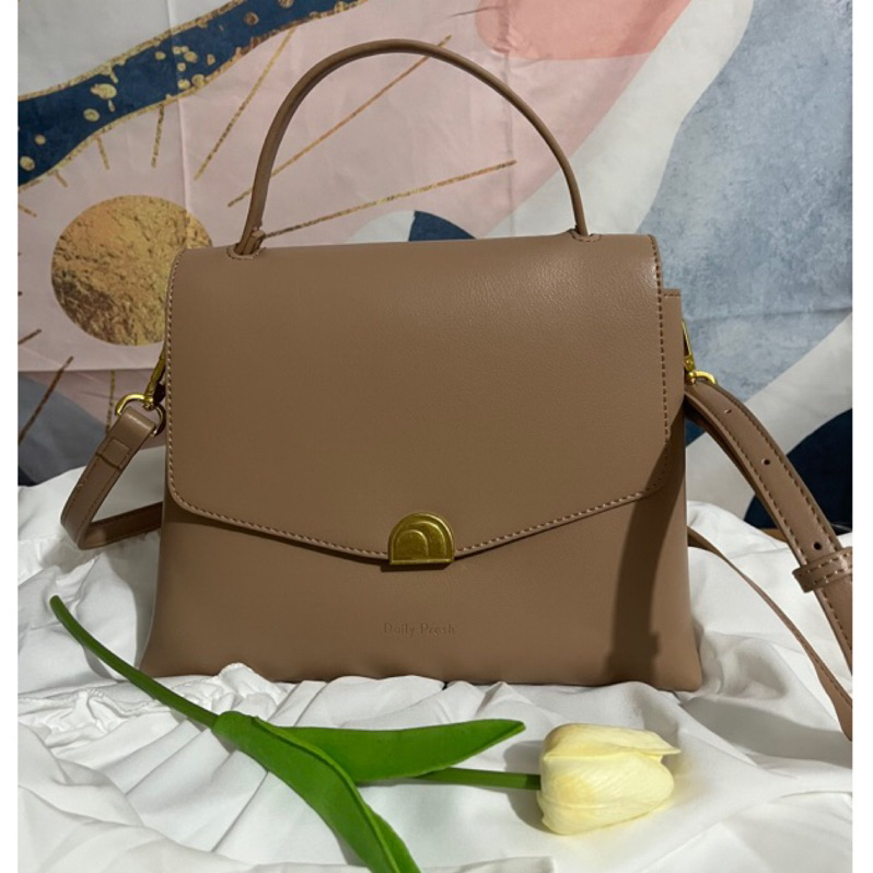 Pixy Morly 金扣小方包 茶褐色 | 蝦皮購物